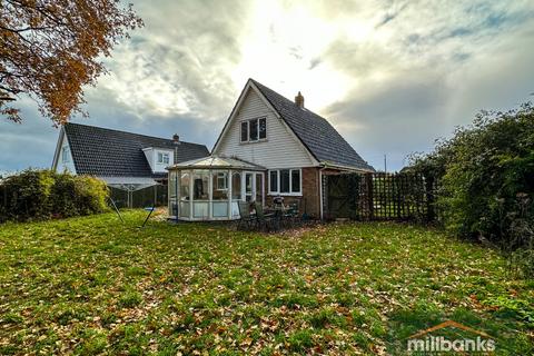 8 Kent Close, Attleborough, NR17 2HP