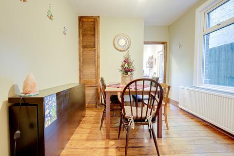 3 bedroom terraced house for sale - Osborne Road, Westcliff-on-sea, SS0