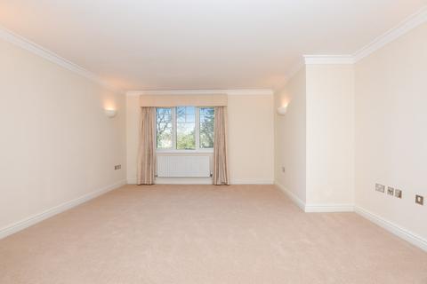2 bedroom apartment for sale, Cavendish Court, Weybridge, KT13