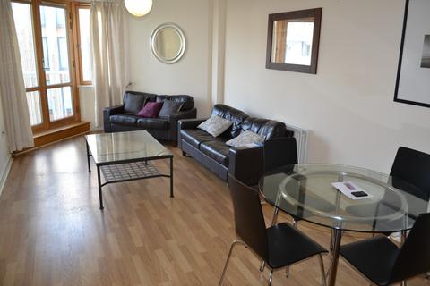 1 bedroom apartment to rent, The Crescent Hannover Quay