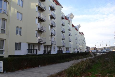 1 bedroom apartment to rent, The Crescent Hannover Quay