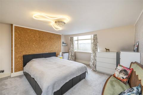 1 bedroom flat for sale, Gloucester Terrace, Bayswater, London