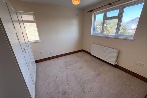 3 bedroom semi-detached house to rent, Cippenham Lane, Cippenham, Slough, SL1