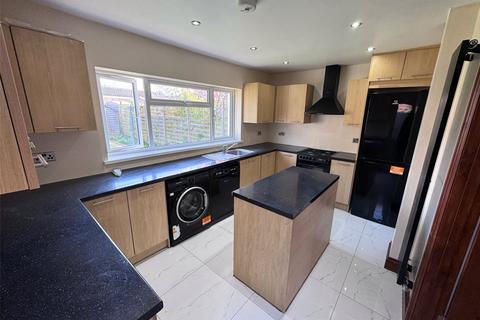 3 bedroom semi-detached house to rent, Cippenham Lane, Cippenham, Slough, SL1