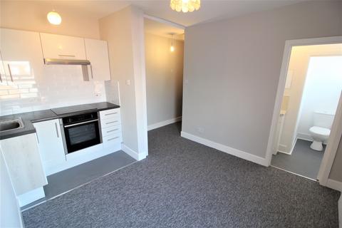 Studio to rent, Christchurch Road, Bournemouth, Dorset, BH1