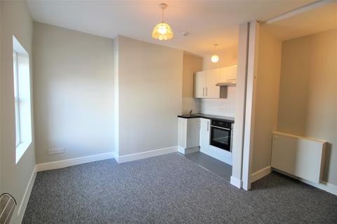 Studio to rent, Christchurch Road, Bournemouth, Dorset, BH1