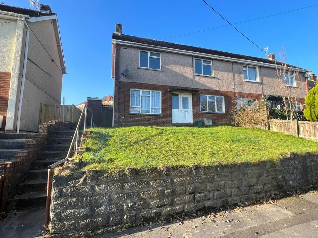 43 Heol Llwynbedw,Hendy,Pontarddulais,Swansea 3 bed semidetached house