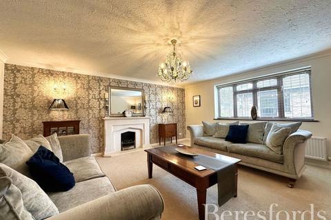 5 bedroom detached house for sale, Fordyce Close, Hornchurch, RM11