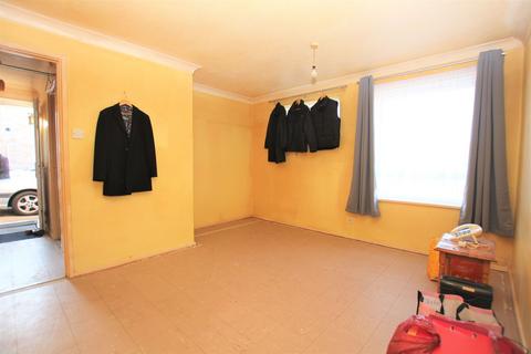 16 Reigate Avenue, Clacton-on-sea, CO16 8FB