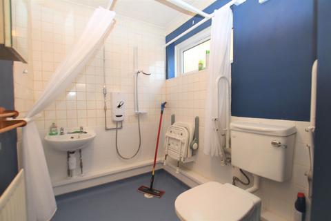 16 Reigate Avenue, Clacton-on-sea, CO16 8FB
