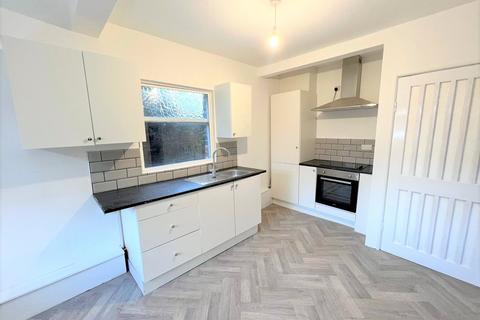 2 bedroom semi-detached house to rent, School Green Avenue, Thornton, Bradford, BD13