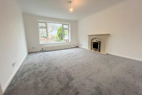 3 bedroom semi-detached house for sale - Woodland Rise, Wakefield