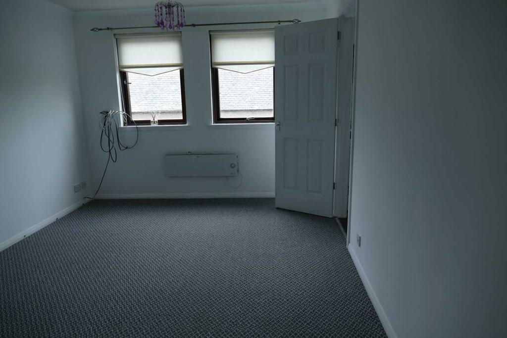 Springwell Place, Stewarton 2 bed flat £525 pcm (£121 pw)