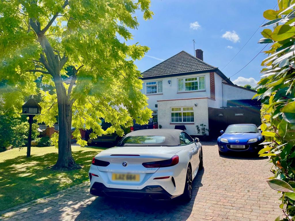 Barling Magna SS3 7 bed detached house £1,225,000