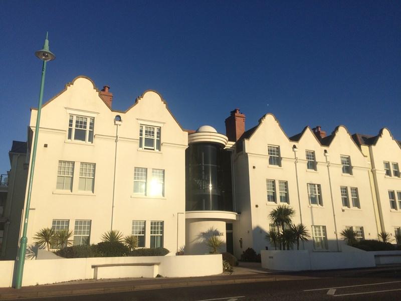 Pier House, Marine Parade East, LeeOnTheSolent, Hampshire, PO13 1