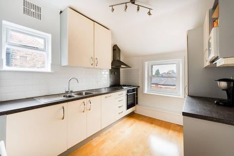 2 bedroom flat for sale - Exeter Road, Mapesbury Estate, London, NW2