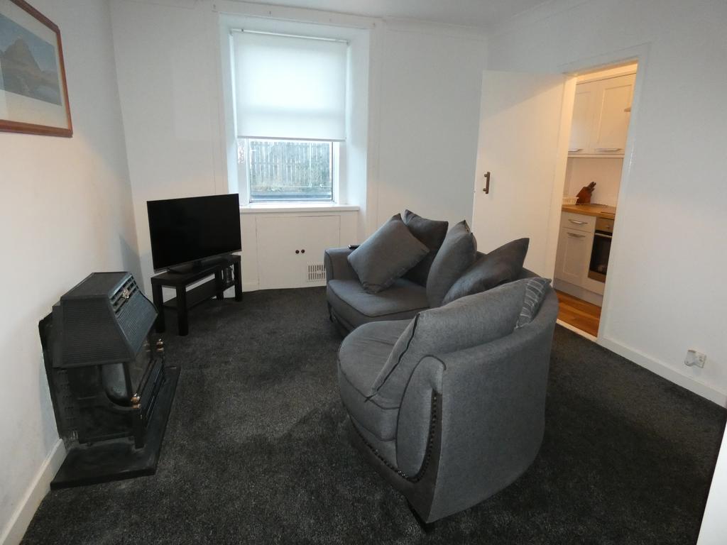 Sharon Street, Dalry KA24 1 bed flat £27,500