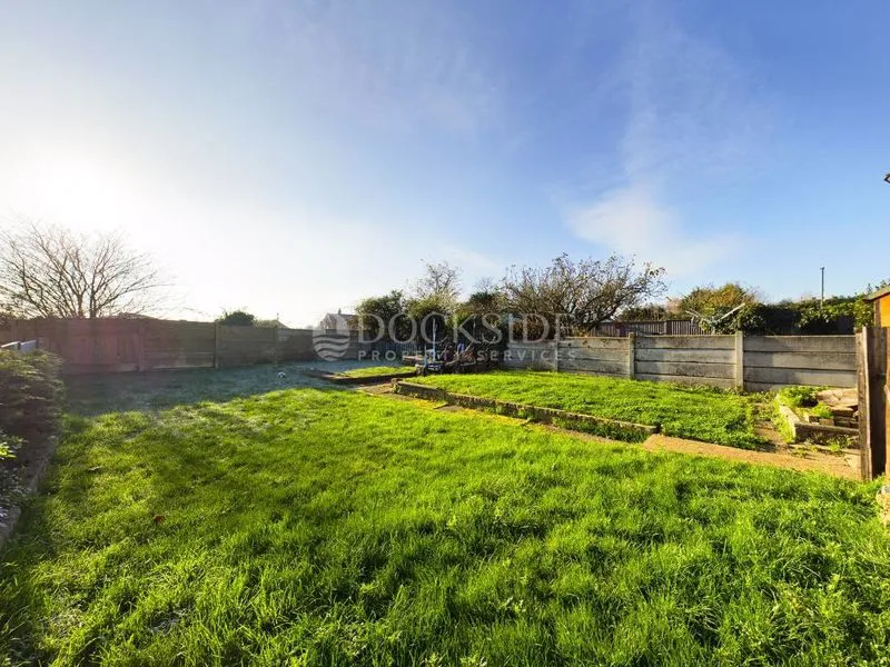 Knights Road, Hoo, Rochester, Kent... 3 bed semidetached house £250,000