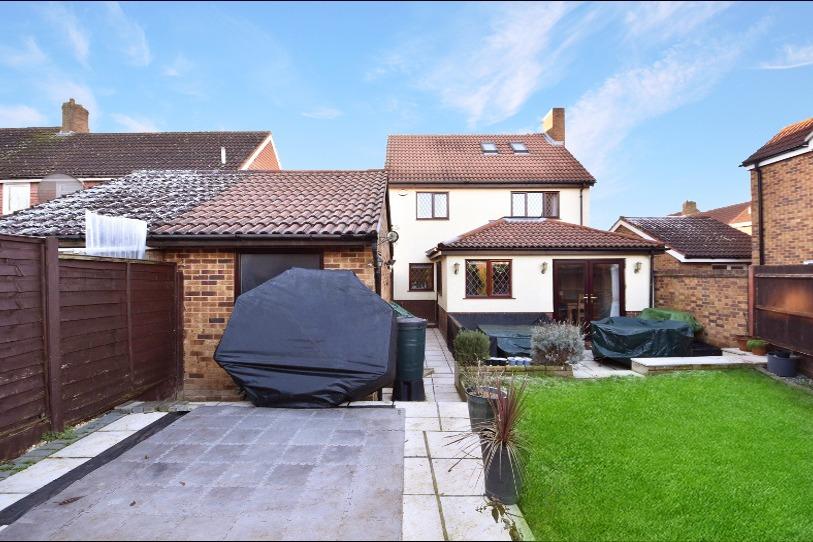 Freshwater Close, Luton... 3 bed detached house for sale £415,000