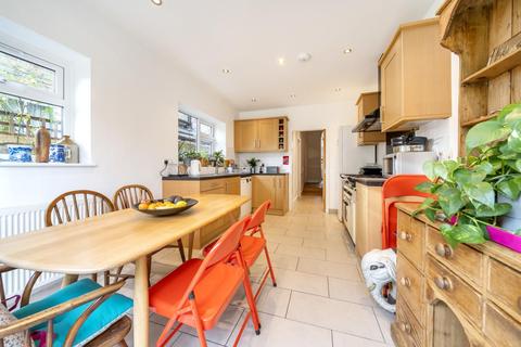 12 Bickersteth Road, London, SW17 9SF