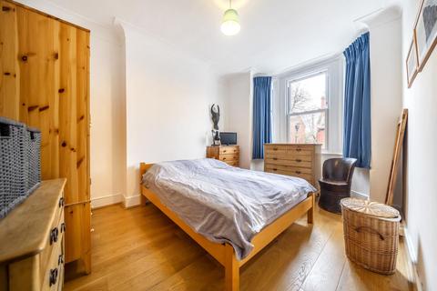 12 Bickersteth Road, London, SW17 9SF