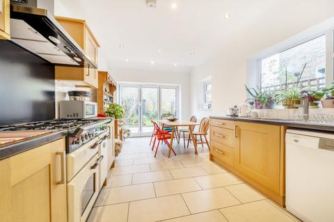 12 Bickersteth Road, London, SW17 9SF