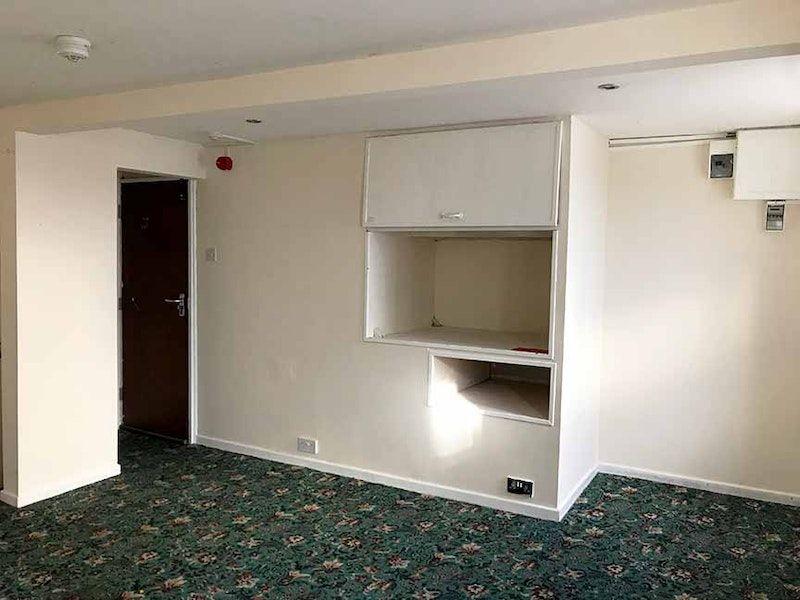 Flat, Bridge Street, Caernarfon 1 bed flat £360 pcm (£83 pw)