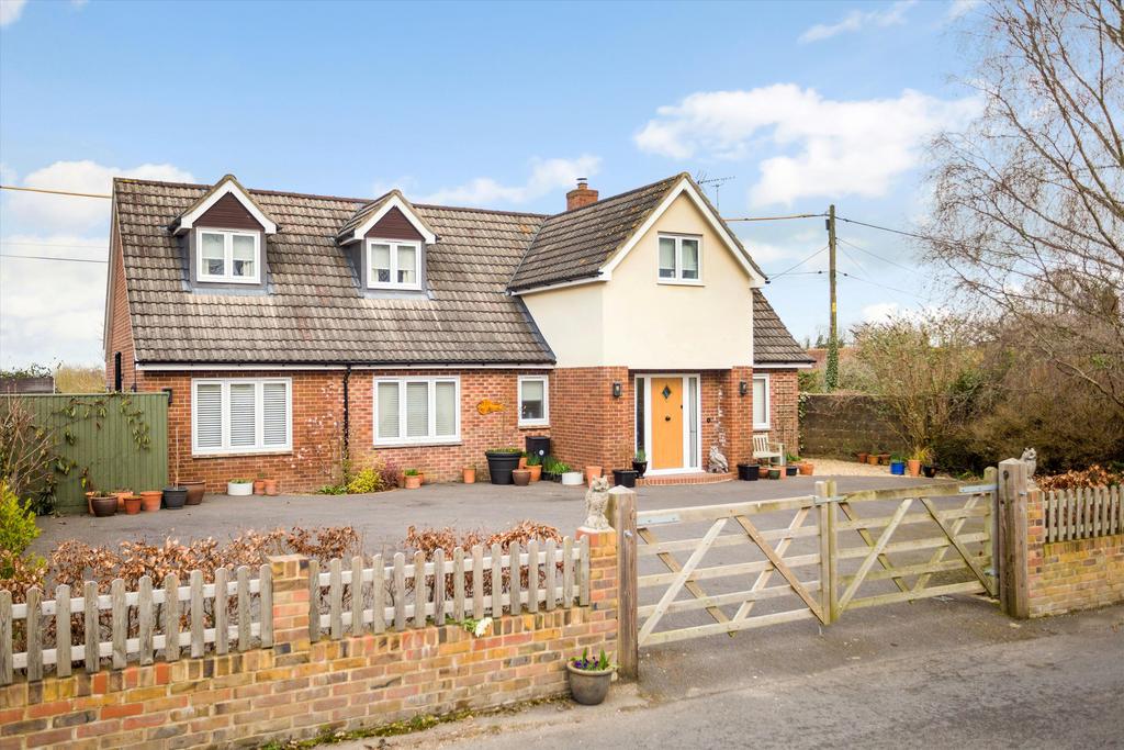 Aughton, Collingbourne Kingston, Marlborough, SN8 3 bed detached house