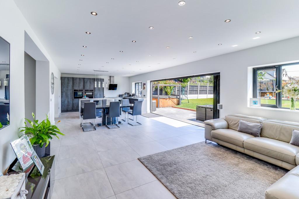 Clarence Road, South Benfleet 4 bed detached house for sale £950,000