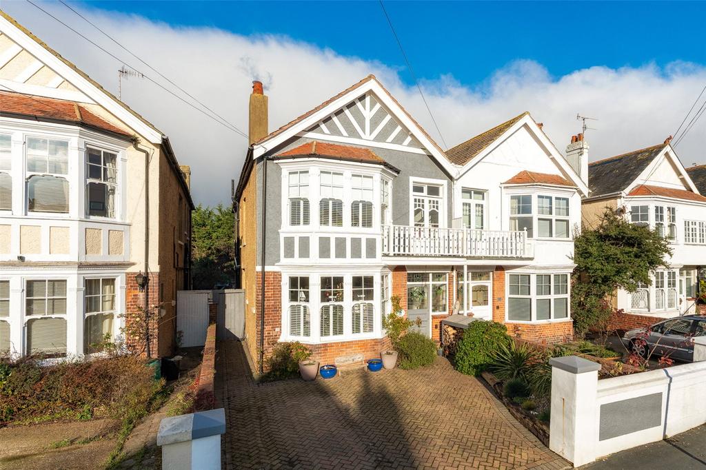 Church Walk, Worthing, West Sussex, BN11 4 bed semidetached house £