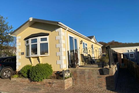 2 bedroom mobile home for sale - Woodbine Close, Waltham Abbey