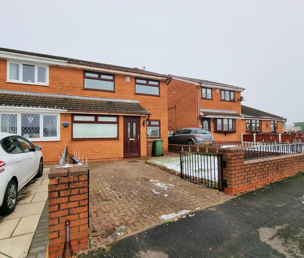 Welwyn Close, St. Helens, WA9 3 bed semidetached house £850 pcm (£