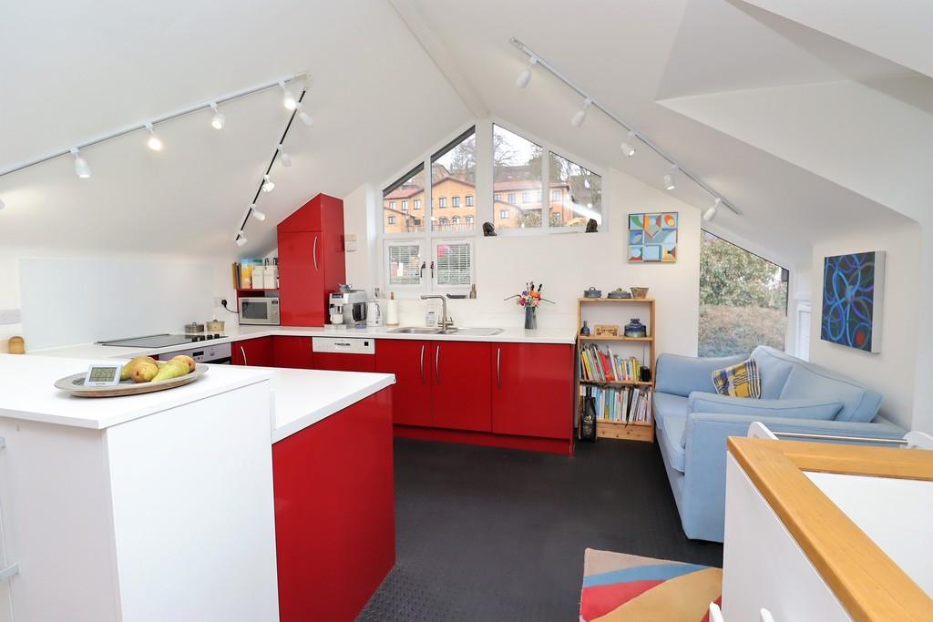 Michaelgate, Lincoln 3 bed link detached house £425,000