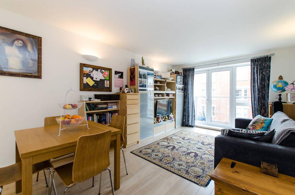 Lurline Gardens, Battersea Park... 1 bed flat £1,780 pcm (£411 pw)