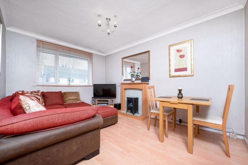 Studley Court, Sidcup 2 bed £275,000