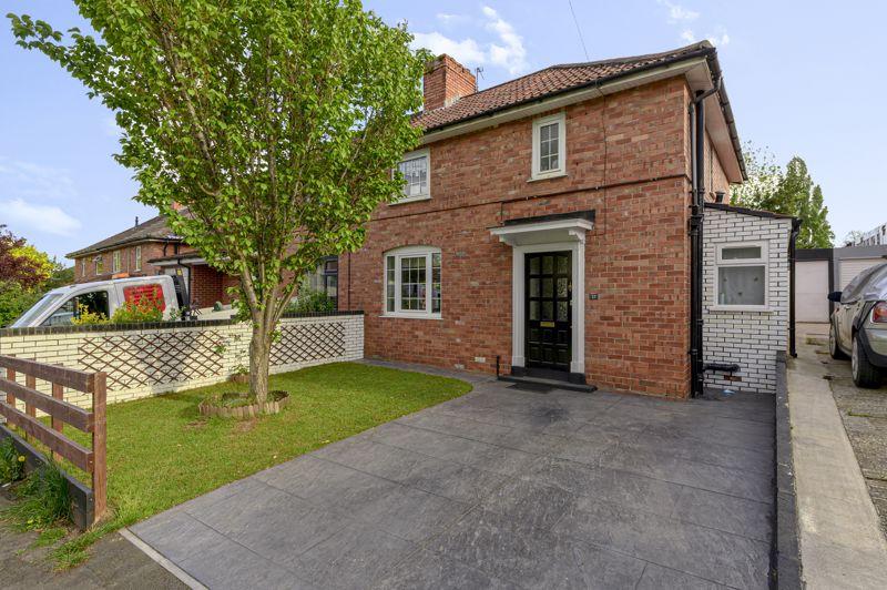 Westbury Lane, Coombe Dingle 3 bed semidetached house £500,000