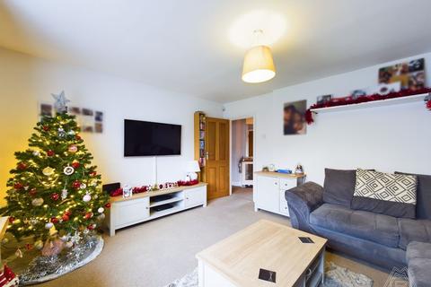 18 Frances Gardens, South Ockendon, RM15 5HT