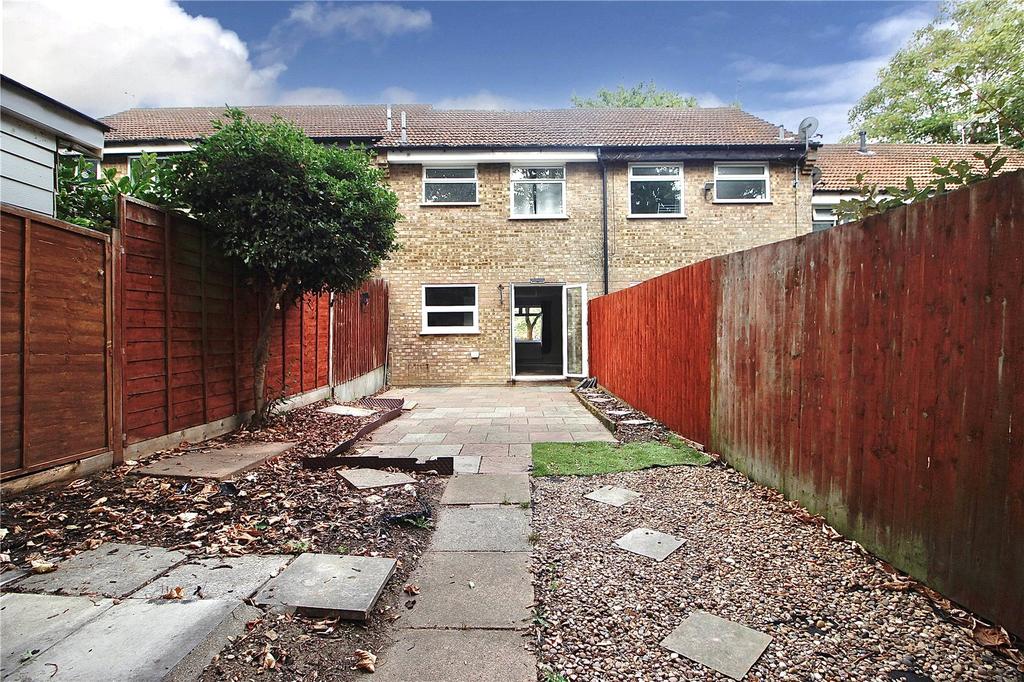 Yew Tree Rise, Pinewood, Ipswich... 2 bed terraced house £900 pcm (£