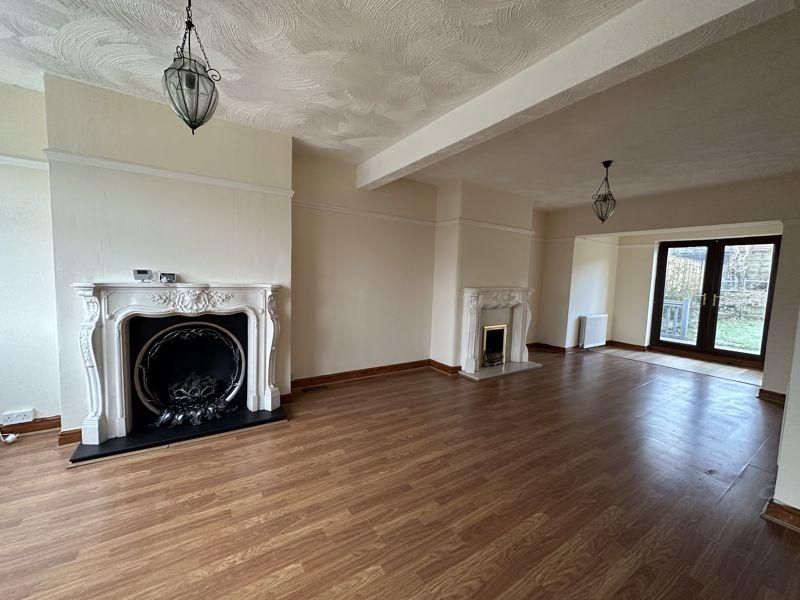 Hulme Road, Dane Bank, Denton, Manchester, M34 3 bed semidetached