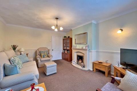 3 bedroom semi-detached house for sale - Milldale Crescent, FORDHOUSES