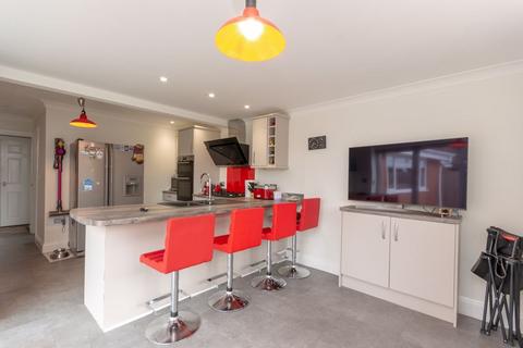 2 bedroom bungalow to rent, Yeovil
