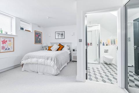 4 bedroom flat to rent - Mandrell Road, Brixton, LONDON, SW2