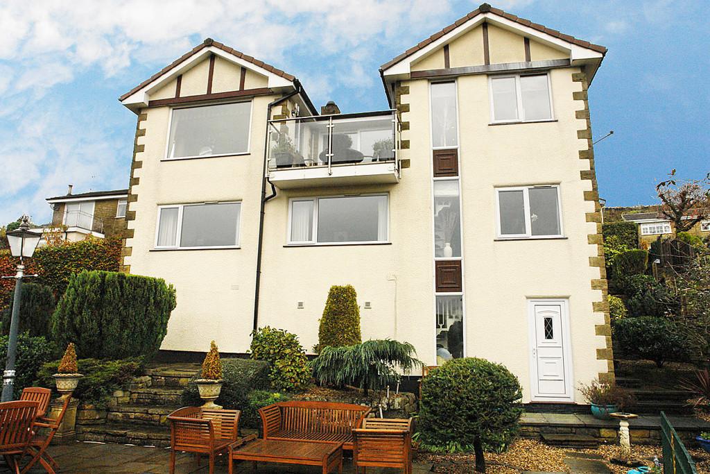 Barmeadow, Dobcross, Saddleworth 5 bed detached house £425,000