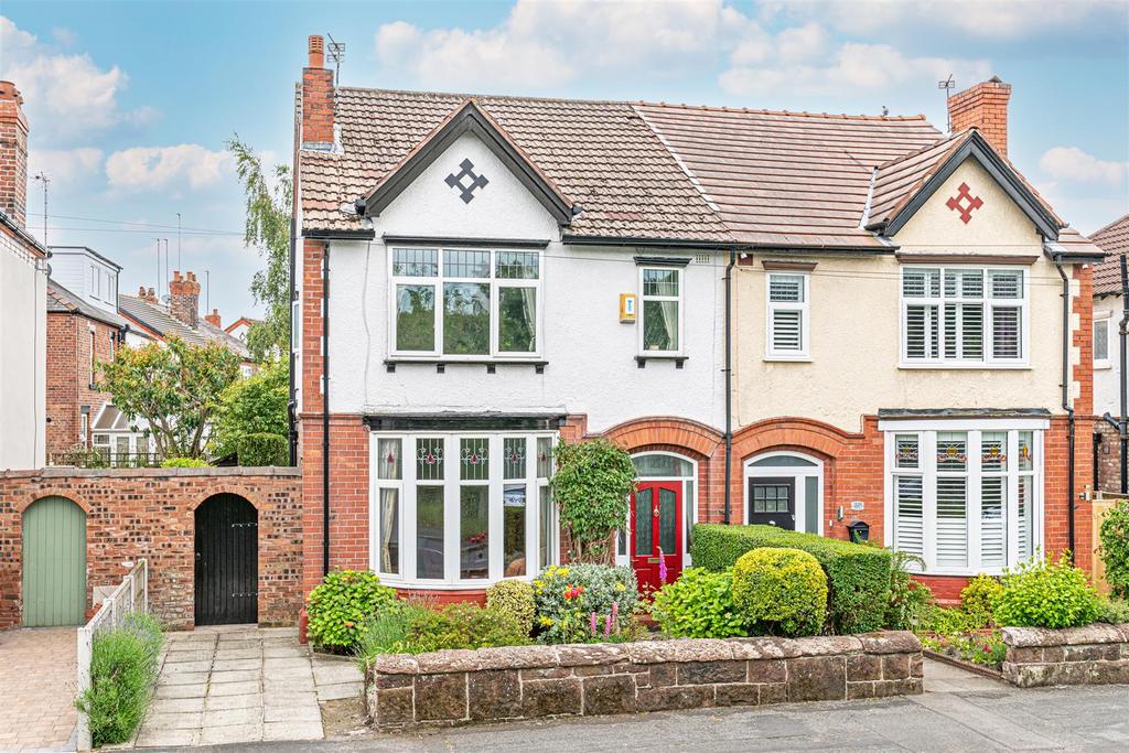 Thelwall New Road, Grappenhall, Cheshire 3 bed semidetached house £