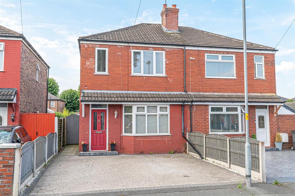 Princess Avenue, Bruche, Warrington 2 bed semidetached house £170,000