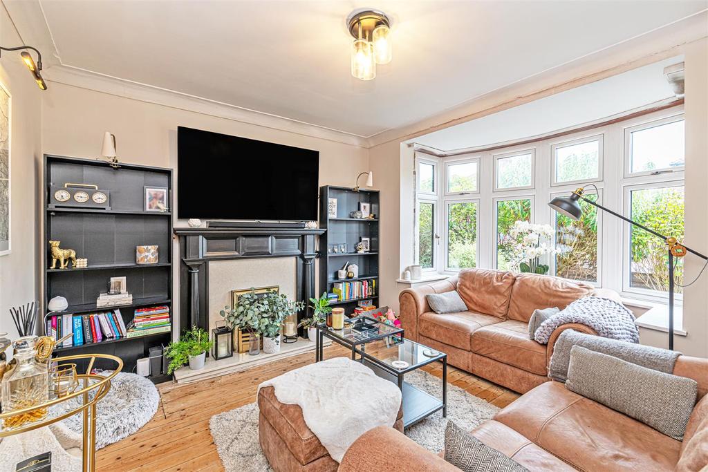 Kildonan Road, Grappenhall, Warrington, Cheshire 3 bed semidetached