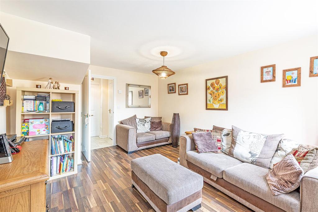 Kerridge Drive, Warrington, Cheshire 3 bed semidetached house £230,000