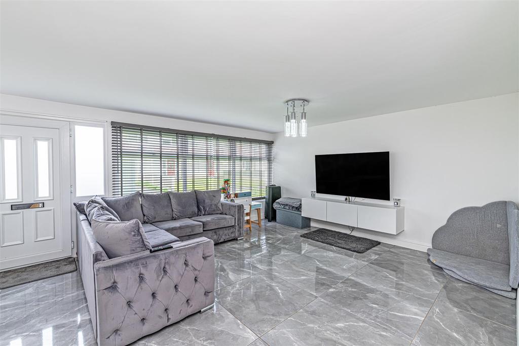 Greenwood Crescent, Warrington, Cheshire 3 bed terraced house £150,000
