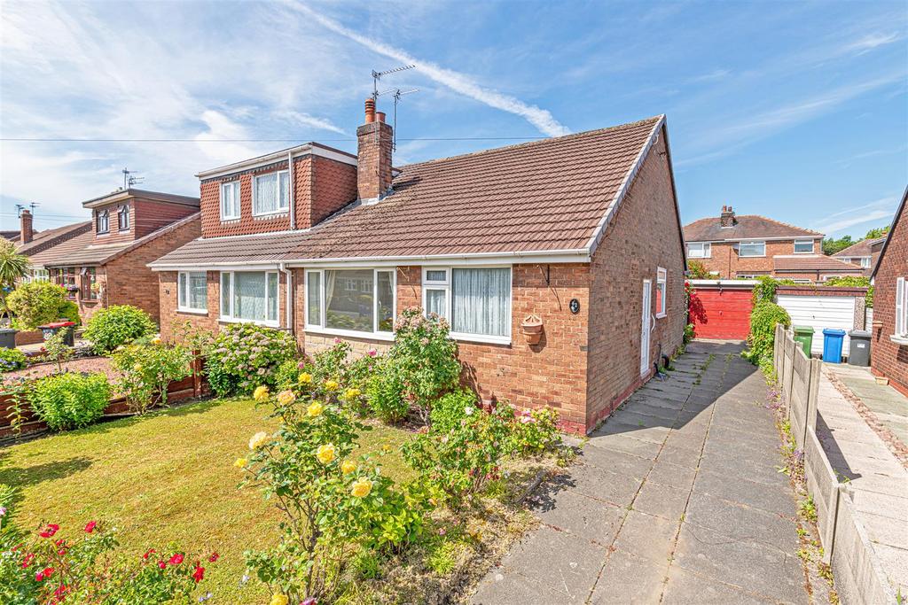 Manx Road, Warrington 2 bed semidetached bungalow £215,000