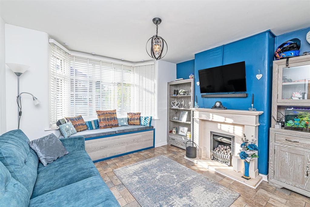 Silverdale Road, Warrington 4 bed semidetached house £310,000